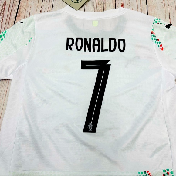 Youth Ronaldo Portugal Kit Jersey + Shorts Kids Soccer Sets (LARGE) Age 10-12 - Picture 3 of 4
